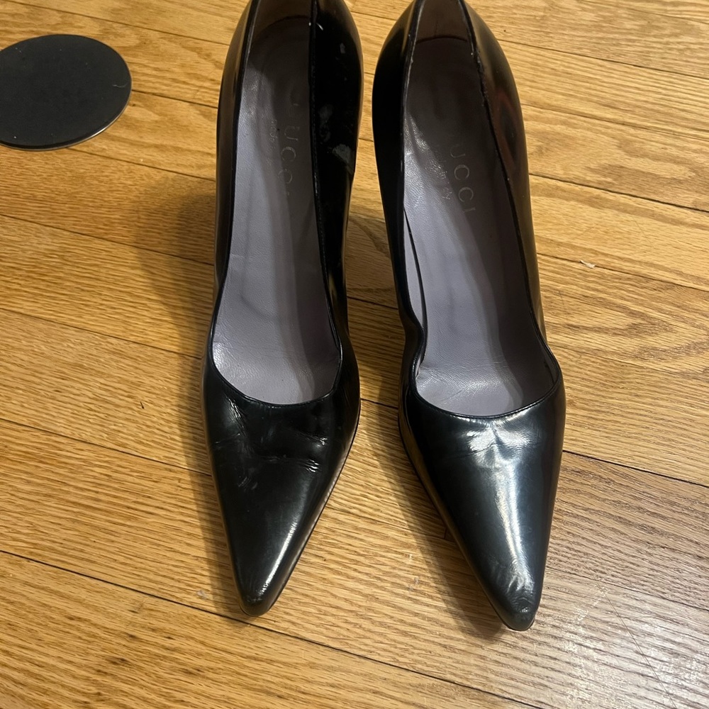 Preworn Beautiful Black Gucci Heels size 7 1/2